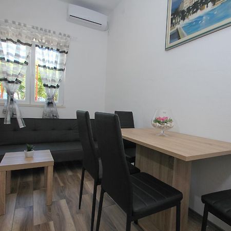 Apartment Afrodita Kaštela Εξωτερικό φωτογραφία