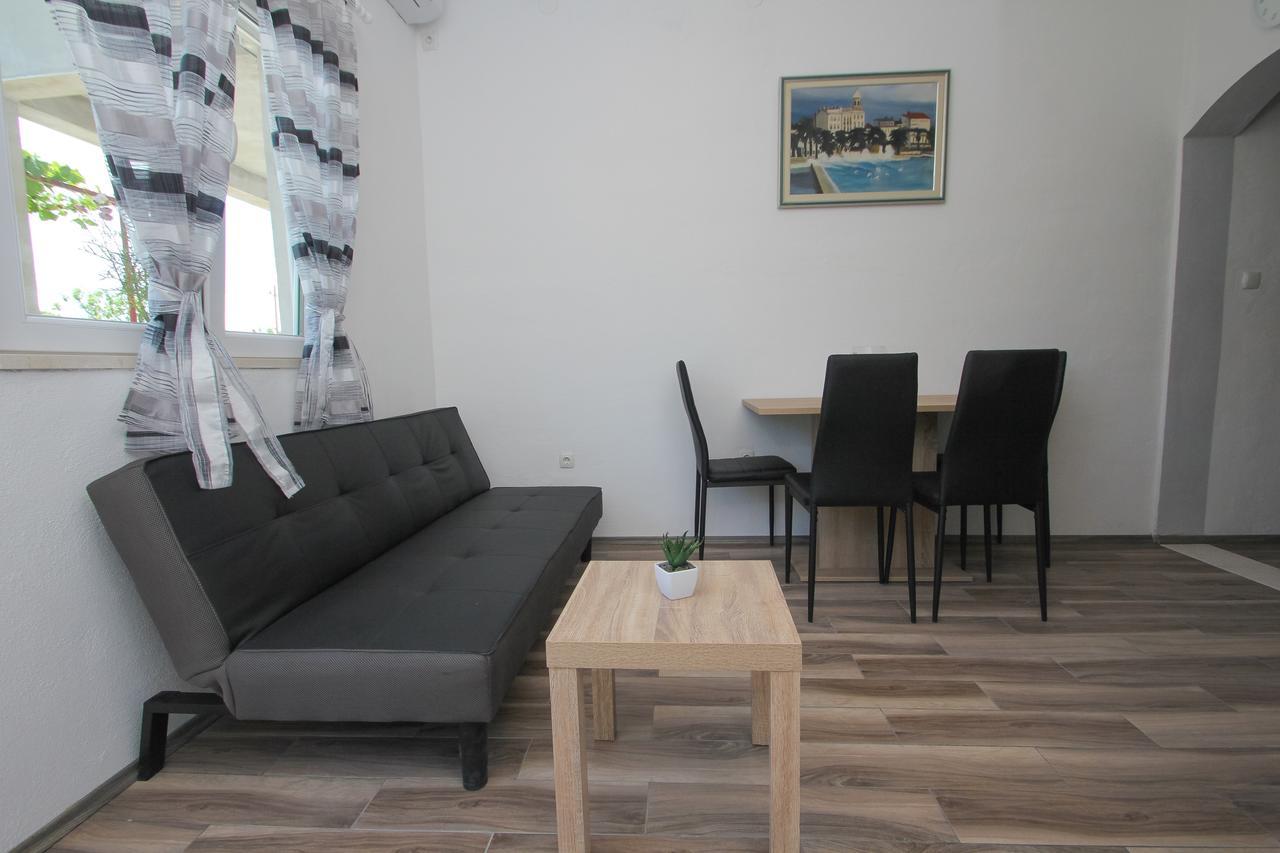 Apartment Afrodita Kaštela Εξωτερικό φωτογραφία