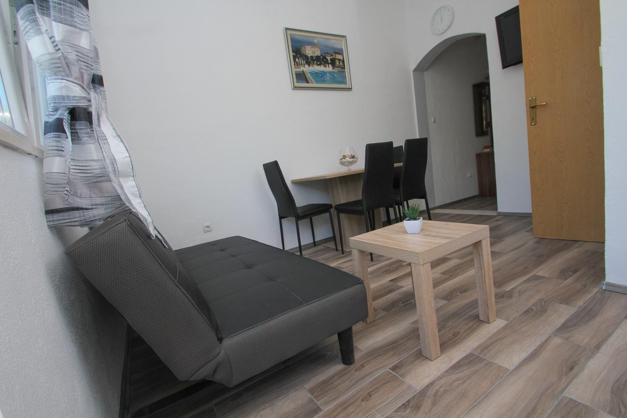 Apartment Afrodita Kaštela Εξωτερικό φωτογραφία